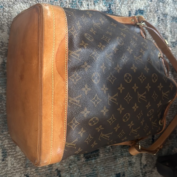 Louis Vuitton Noe Bucket Bag - Picture 7 of 9